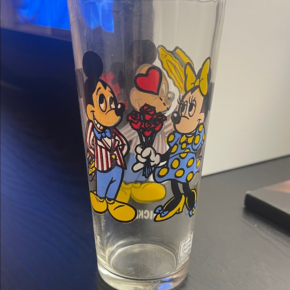 Vintage 1978 MICKEY Mouse Glass Tumbler